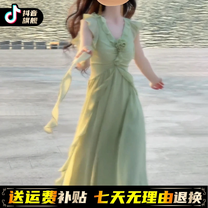 法式气质绿色小飞袖连衣裙子女夏季2025新款海边度假绝美漂亮长裙