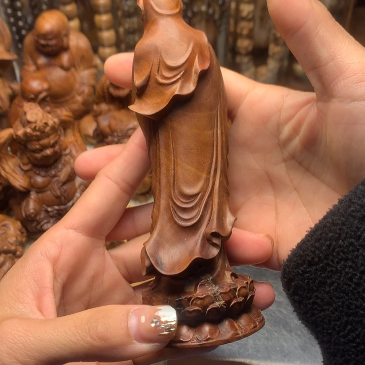 檀香木其他老山檀香手把件瑕疵