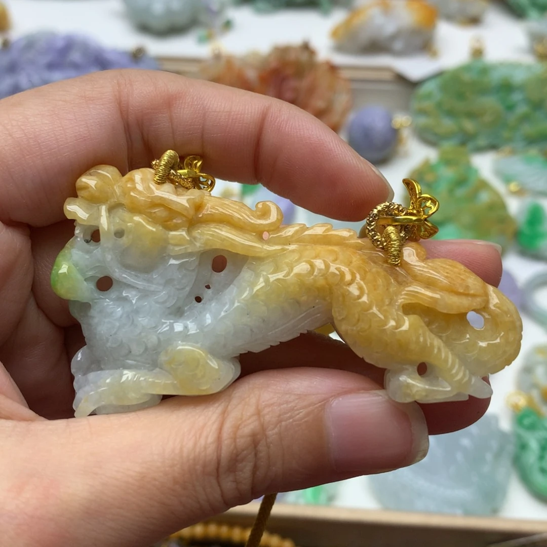 翡翠未镶嵌颈饰翡翠
