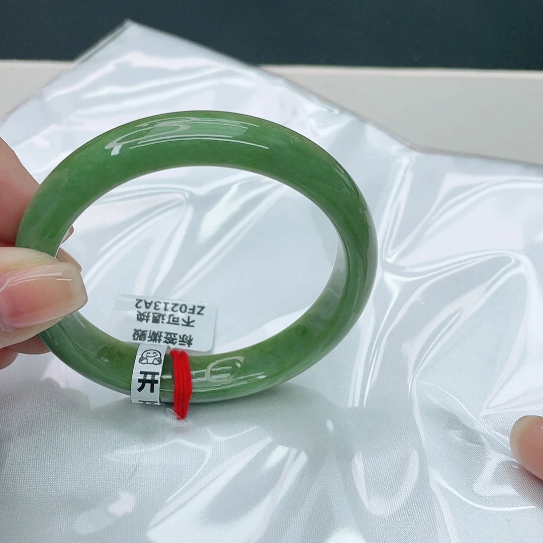 翡翠手镯未镶嵌正57.1