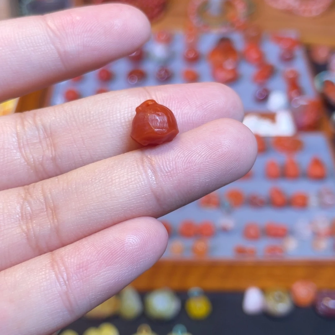 未镶嵌莲蓬南红玛瑙