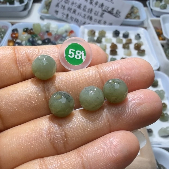 和田玉未镶嵌珠宝奇石