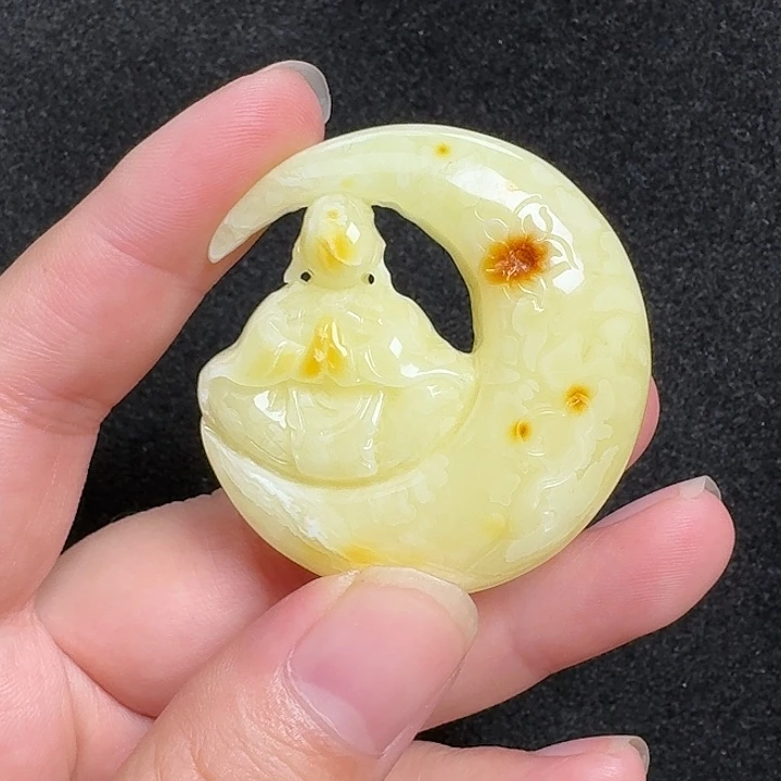 蜜蜡未镶嵌珠宝奇石