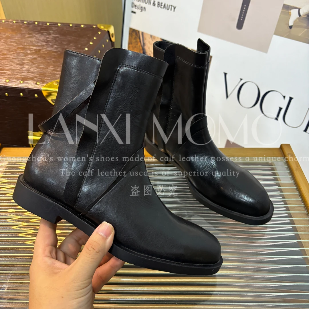 【FeiFei】时尚百搭黑色真皮粗跟英伦秋冬圆头拉链短靴24XZ533LX