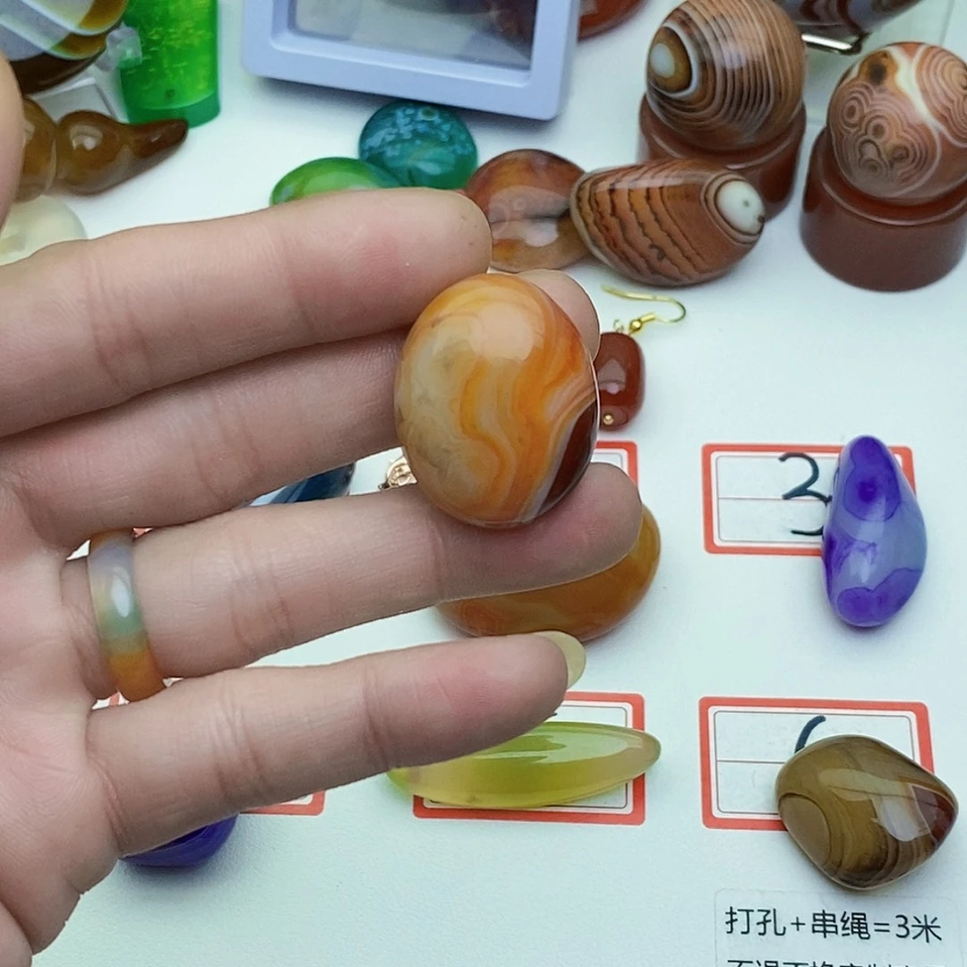 玛瑙/玉髓未镶嵌珠宝奇石