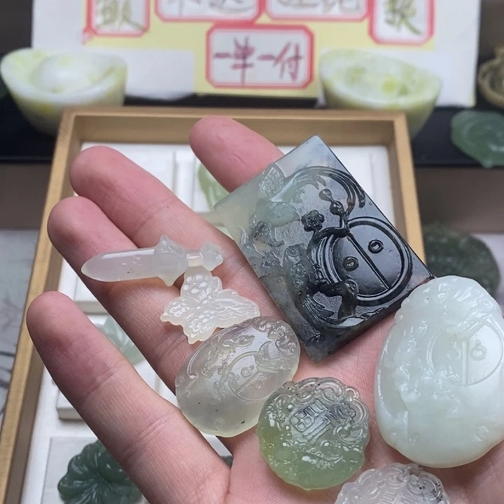 蛇纹石玉未镶嵌颈饰风****败