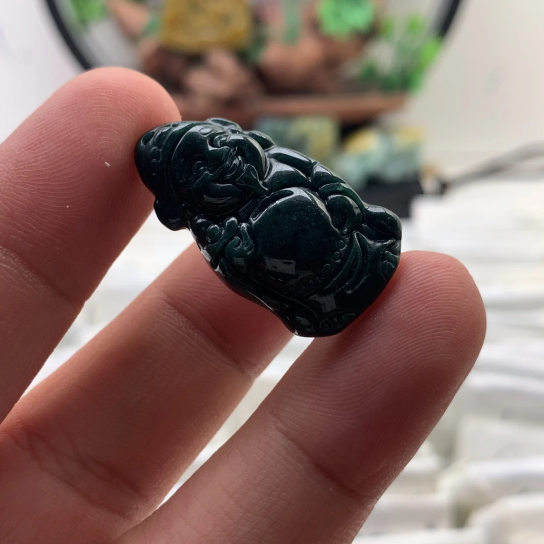 颈饰未镶嵌翡翠财神