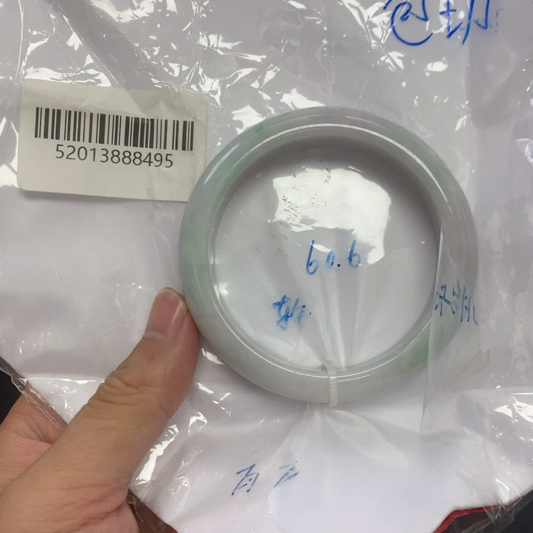 翡翠手镯未镶嵌天然缅甸翡翠手镯