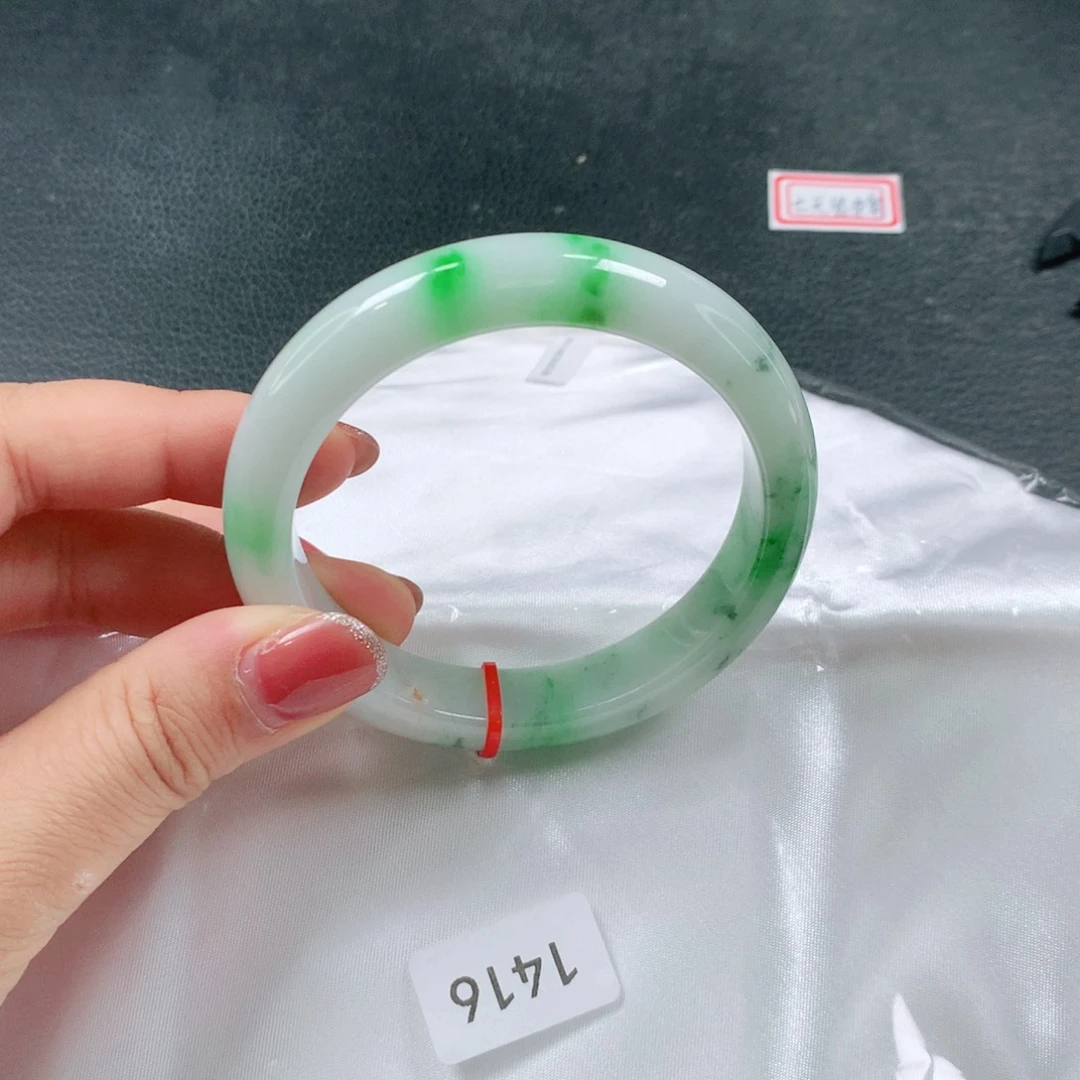 翡翠未镶嵌手镯03