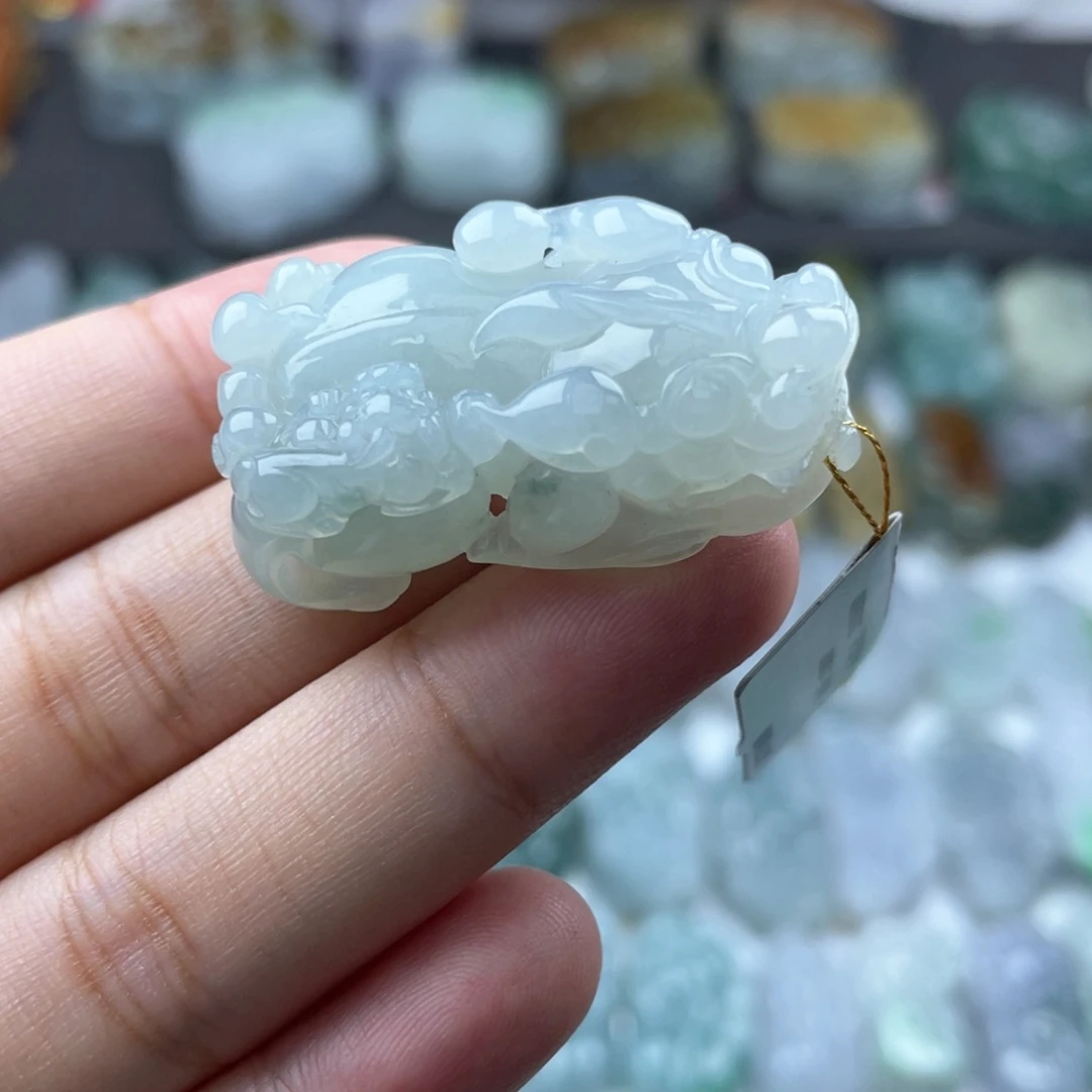 颈饰未镶嵌翡翠貔貅