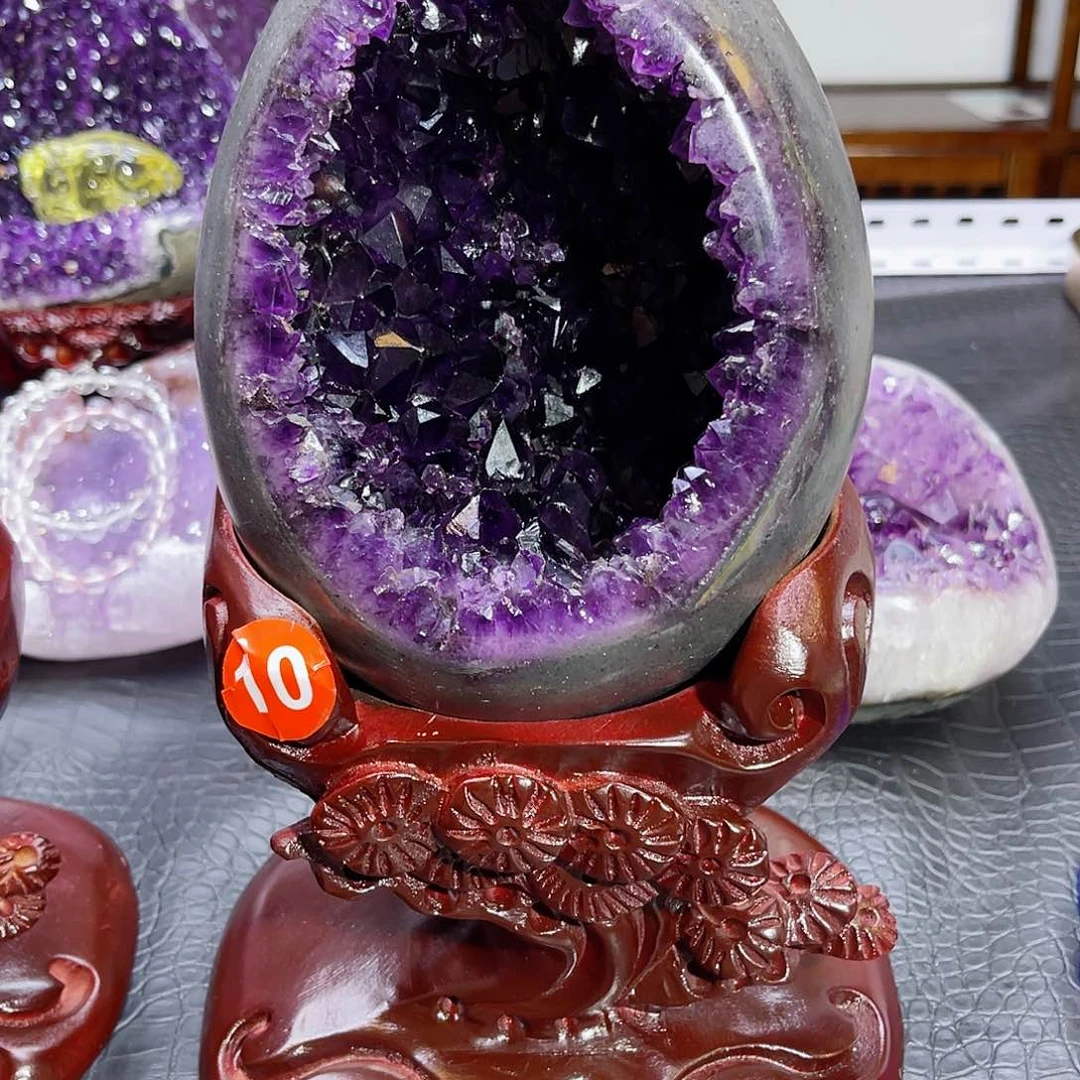 L***g未镶嵌紫晶大型摆件（非配饰）