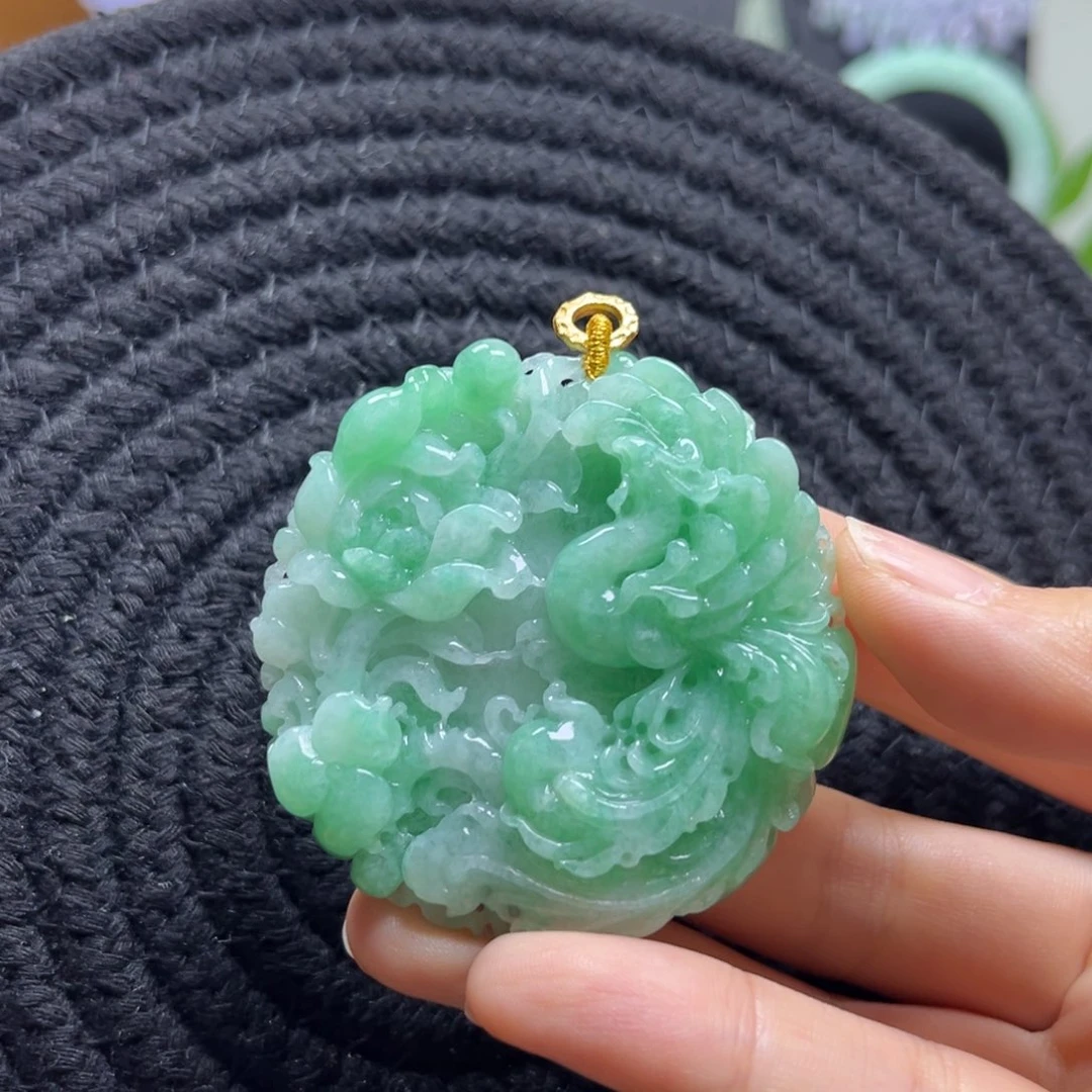 翡翠未镶嵌颈饰凤凰牡丹