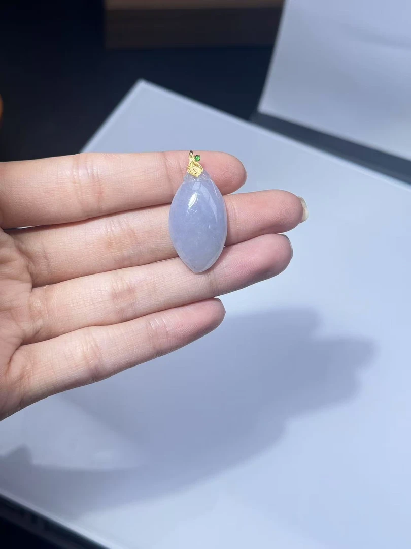 天然A货翡翠挂件