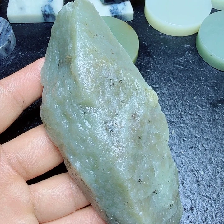 和田玉（糖玉）未镶嵌珠宝奇石
