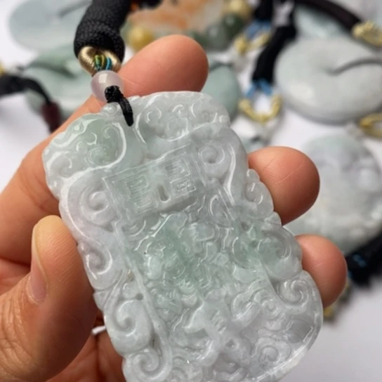 翡翠未镶嵌挂件翡翠