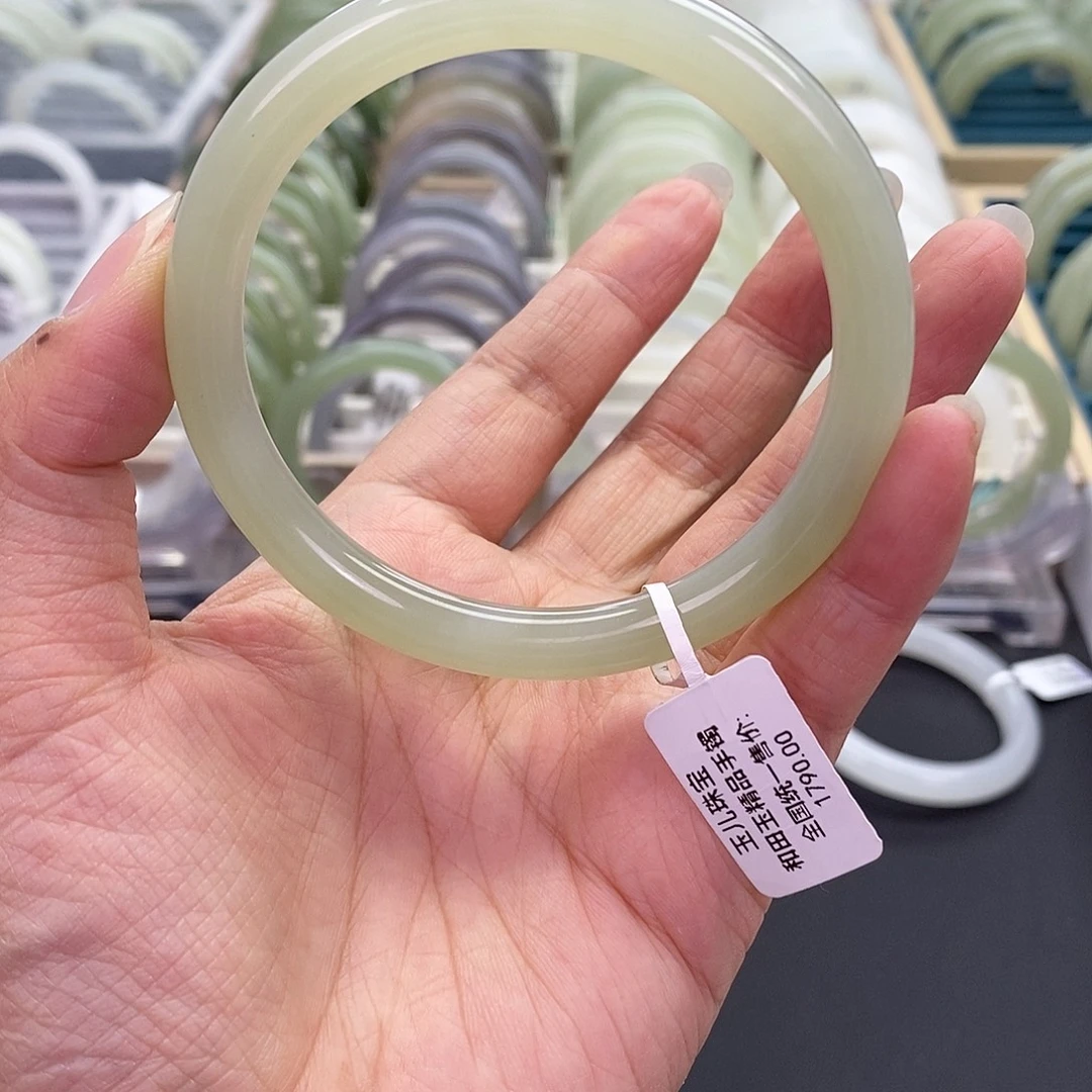 和田玉未镶嵌珠宝奇石和田玉手镯58