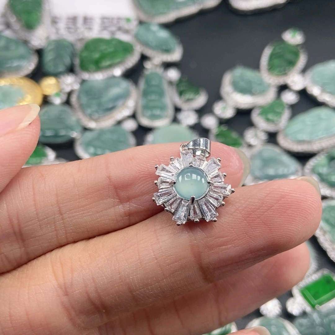 翡翠未镶嵌吊坠(不含链)