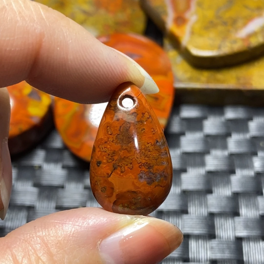 玛瑙/玉髓挂件未镶嵌