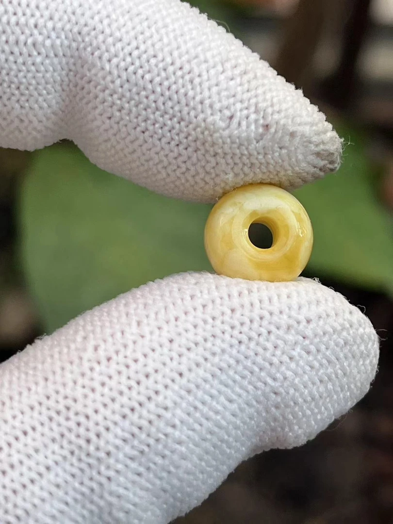 3525天然蜜蜡琥珀小扣子配饰10.6x6.1mm