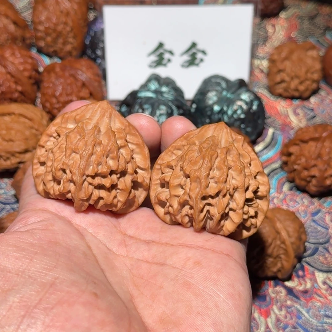 文玩核桃把件1570龙门涧，尺寸44.5 41 40.5