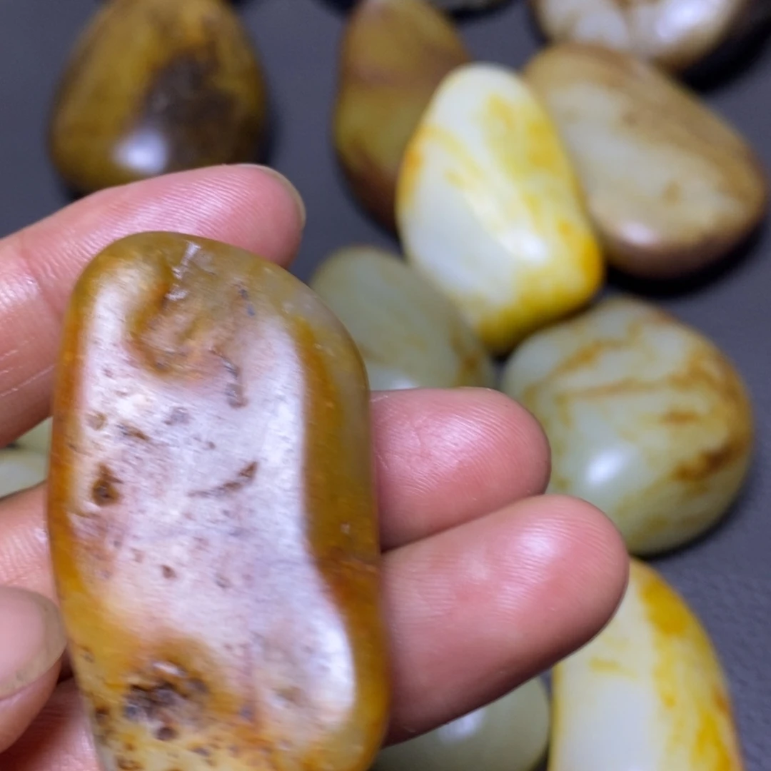 未镶嵌和田玉（糖玉）挂件