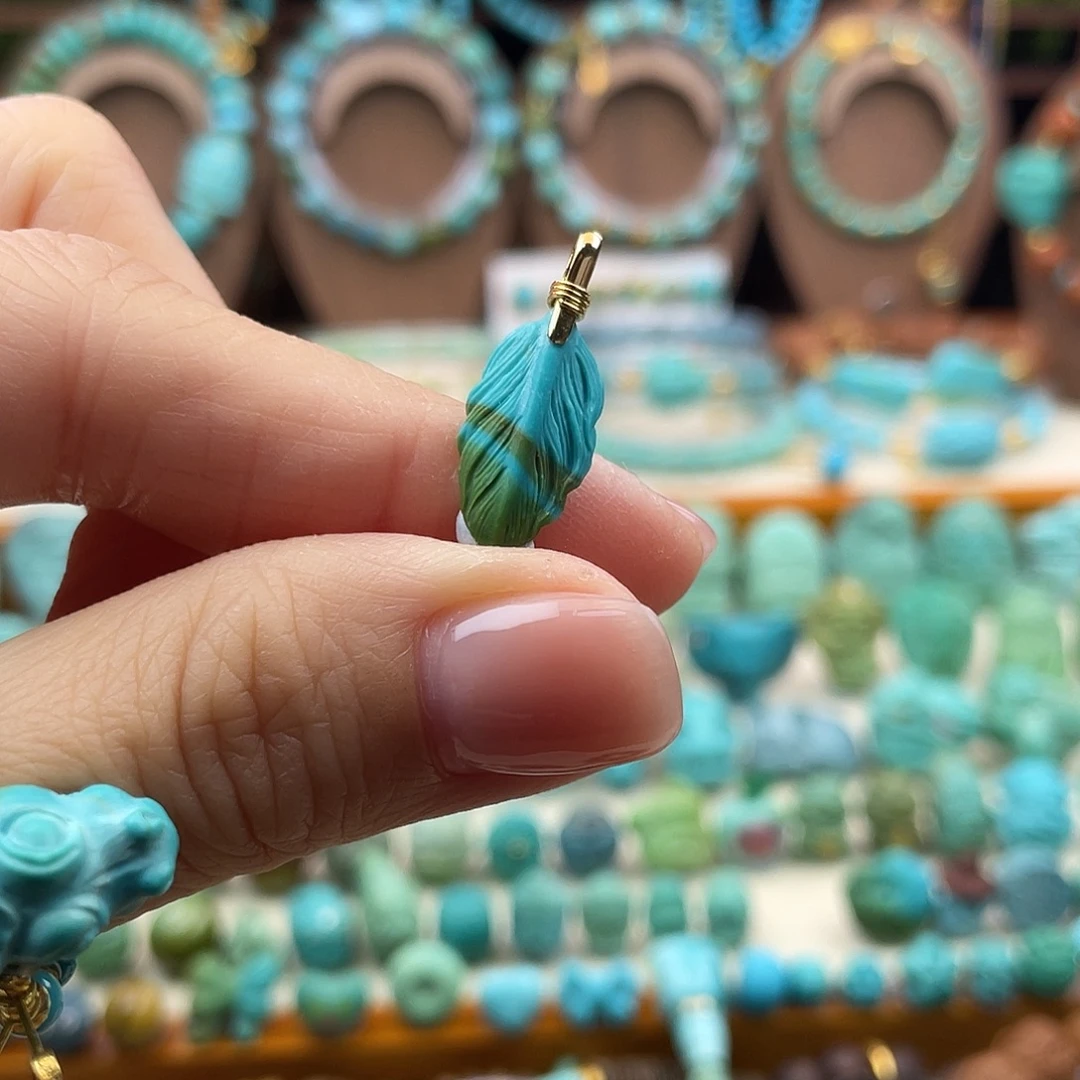 绿松石未镶嵌挂件