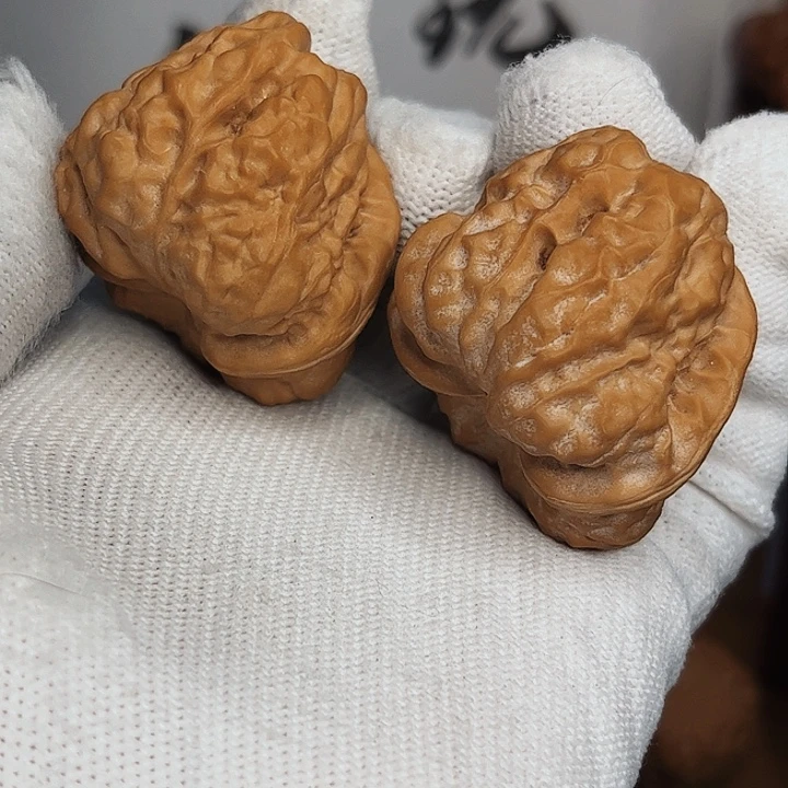 文玩核桃吊坠9号，38尺，修尖蛤蟆
