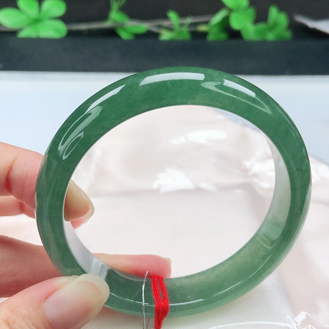 翡翠未镶嵌手镯60圈