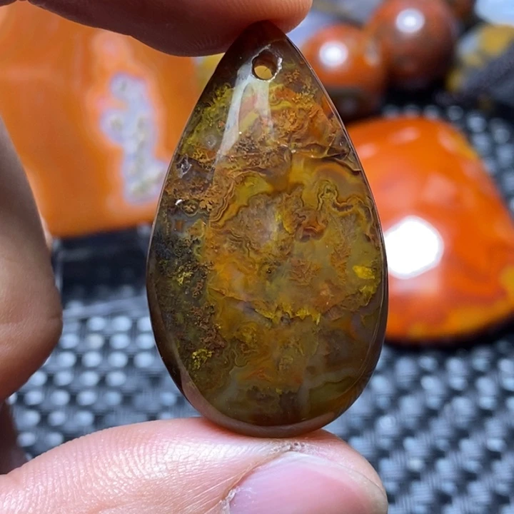 玛瑙/玉髓颈饰未镶嵌