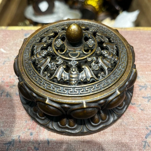 【闪购链接】铜莲花底座香炉摆件