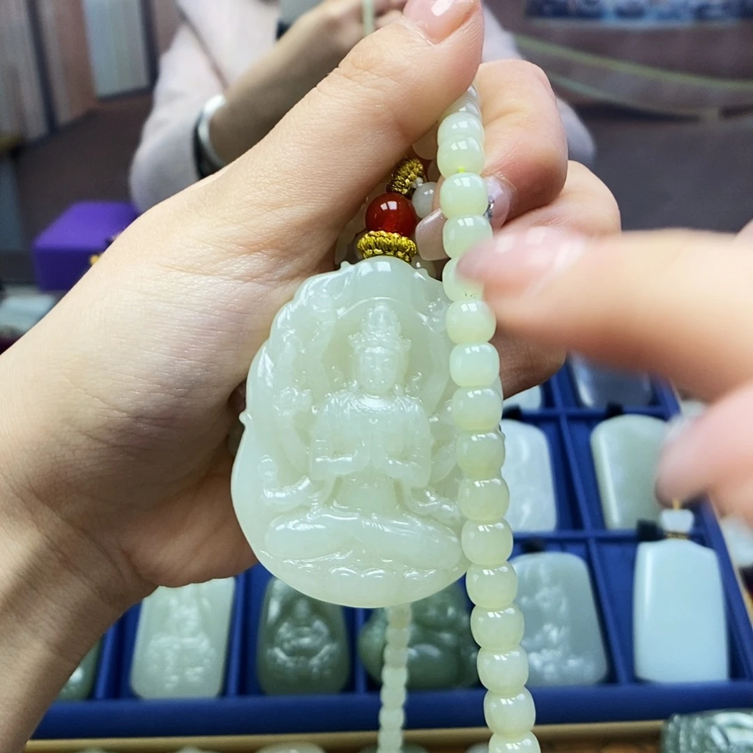 和田玉颈饰未镶嵌岩**叔