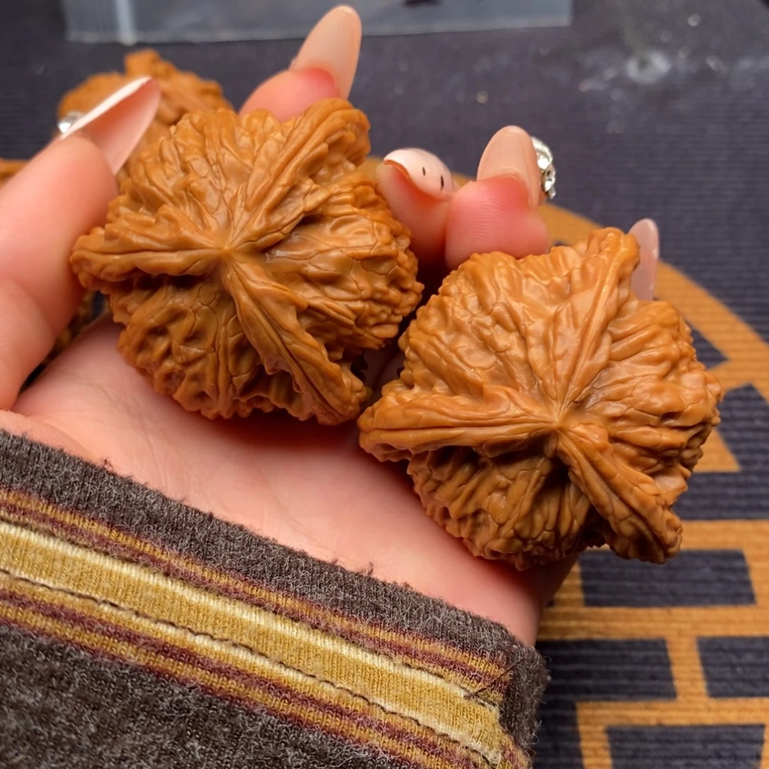 才****文玩核桃吊坠白狮子