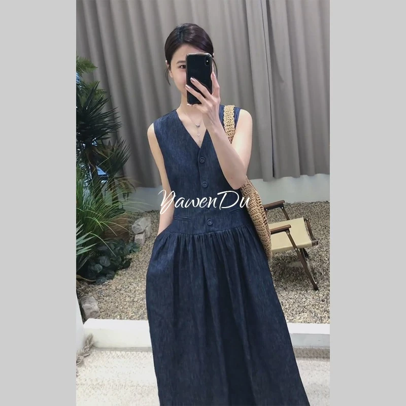 2025夏季新款法式高级感气质大方得体独特漂亮收腰蓝色无袖连衣裙