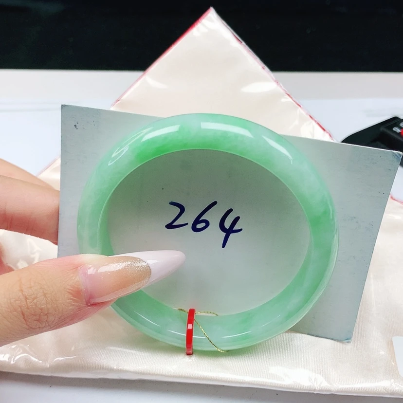 【闪购商品】翡翠手镯未镶嵌56.7圈