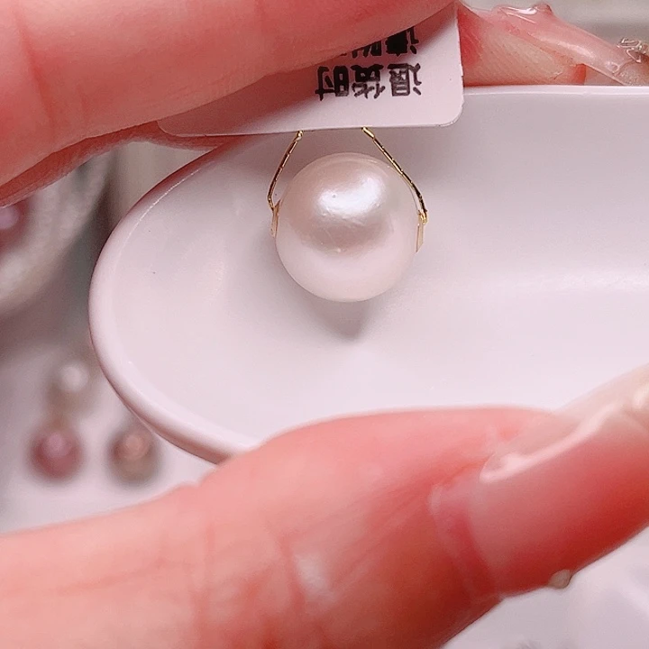 淡水珍珠吊坠(赠链)18K金镶嵌