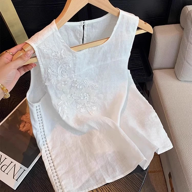 白色刺绣镂空无袖上衣女夏新款气质通勤蕾丝圆领薄款法式背心国风
