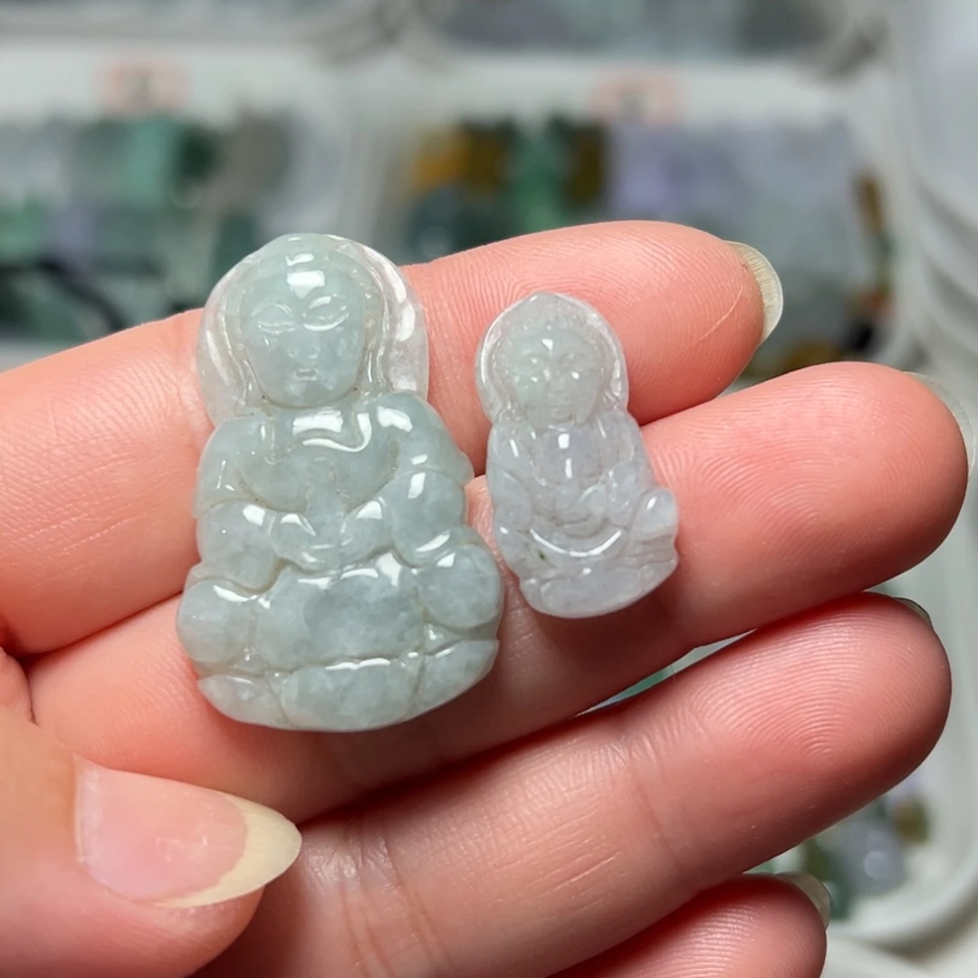 翡翠未镶嵌颈饰观音买一送一微瑕20块