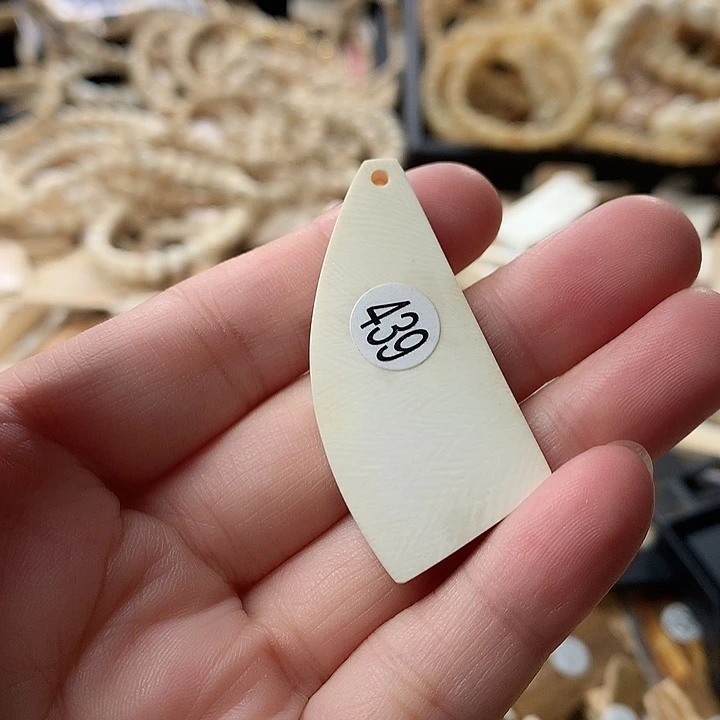 泥塑不打孔联系客服