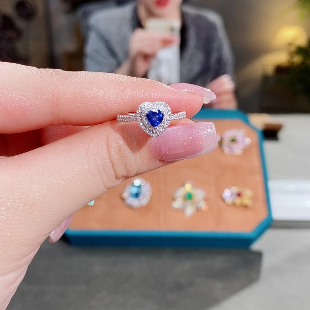 蓝宝石戒指18K金镶嵌0.36ct