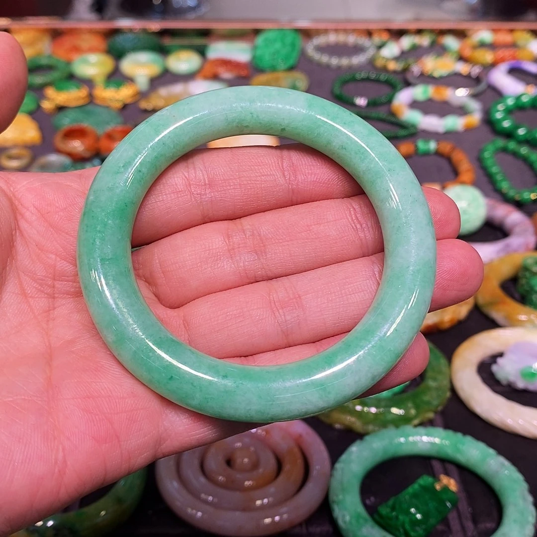 翡翠未镶嵌手镯翡翠