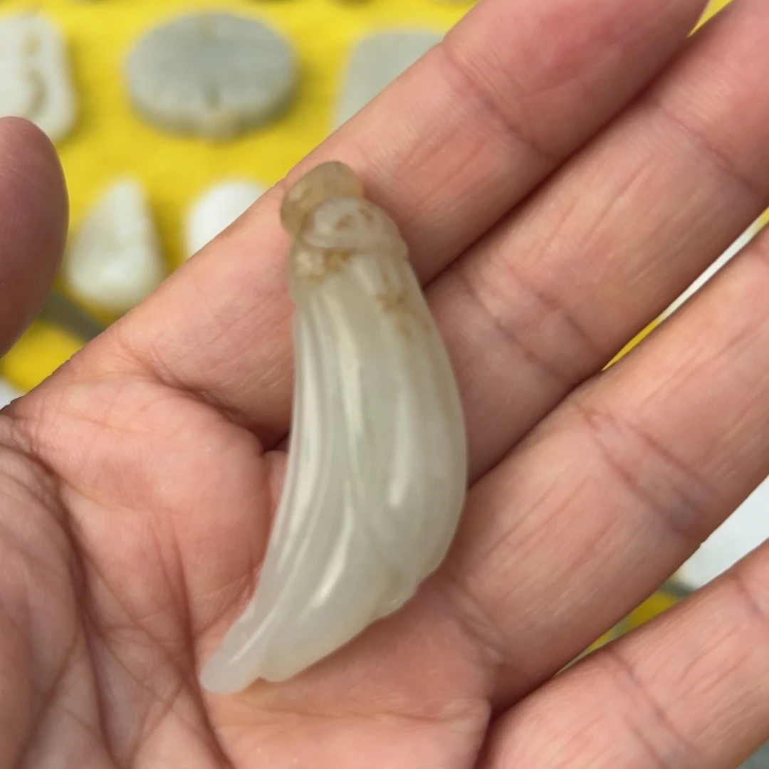 和田玉（糖玉）未镶嵌颈饰