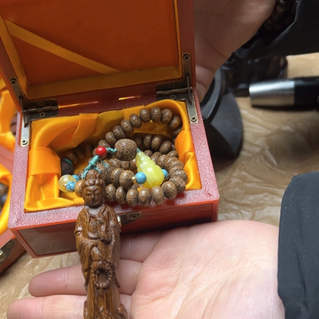 大叶紫檀（黑酸枝木类）