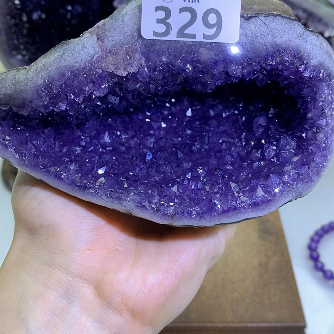 紫晶未镶嵌大型摆件（非配饰）