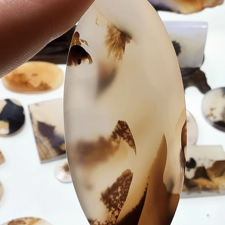 玛瑙/玉髓未镶嵌珠宝半成品