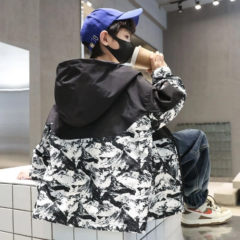 【爆款热卖】男童外套春秋新款中大儿童连帽上衣运动韩版雪山印花