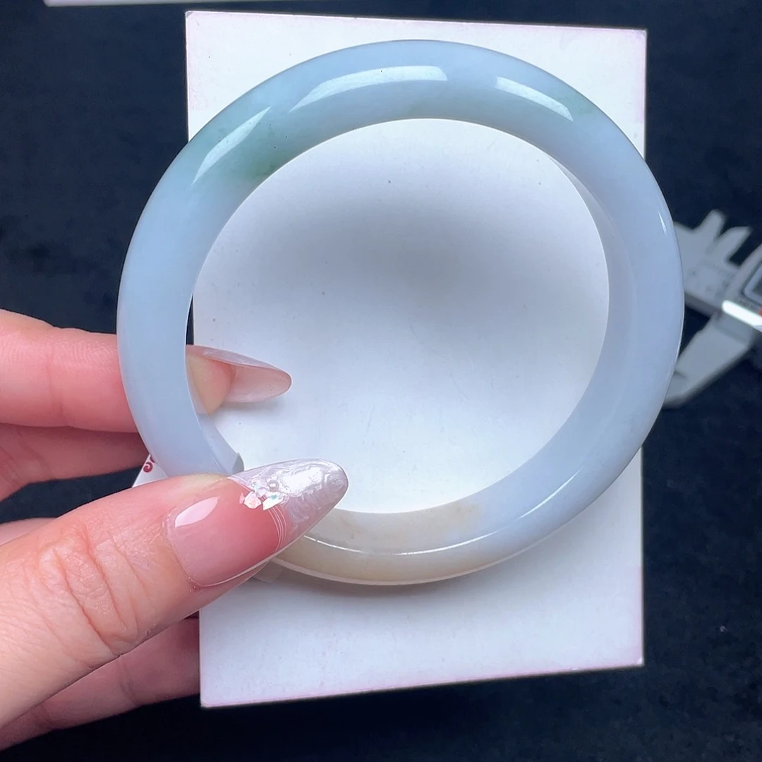 翡翠未镶嵌手镯010