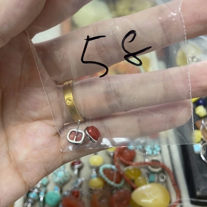 南红玛瑙耳钉银S925镶嵌耳钉