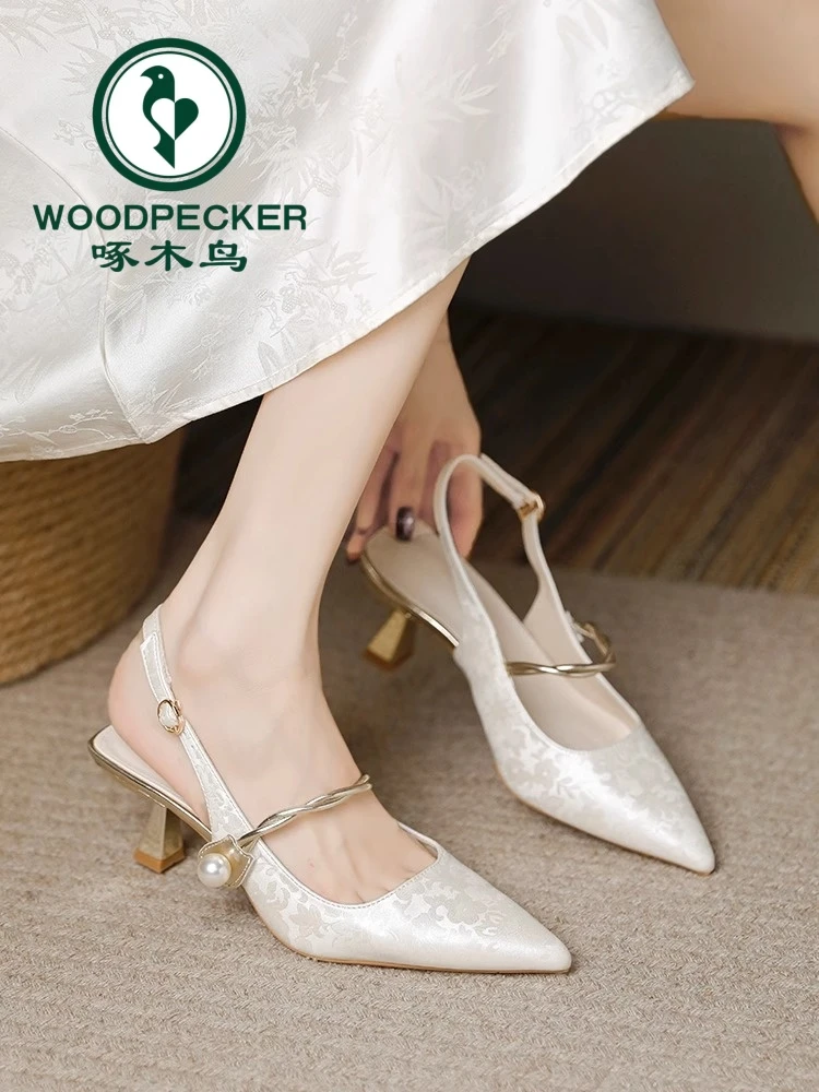 啄木鸟新中式高跟鞋女2025夏季新款配旗袍细跟尖头一字带包头凉鞋