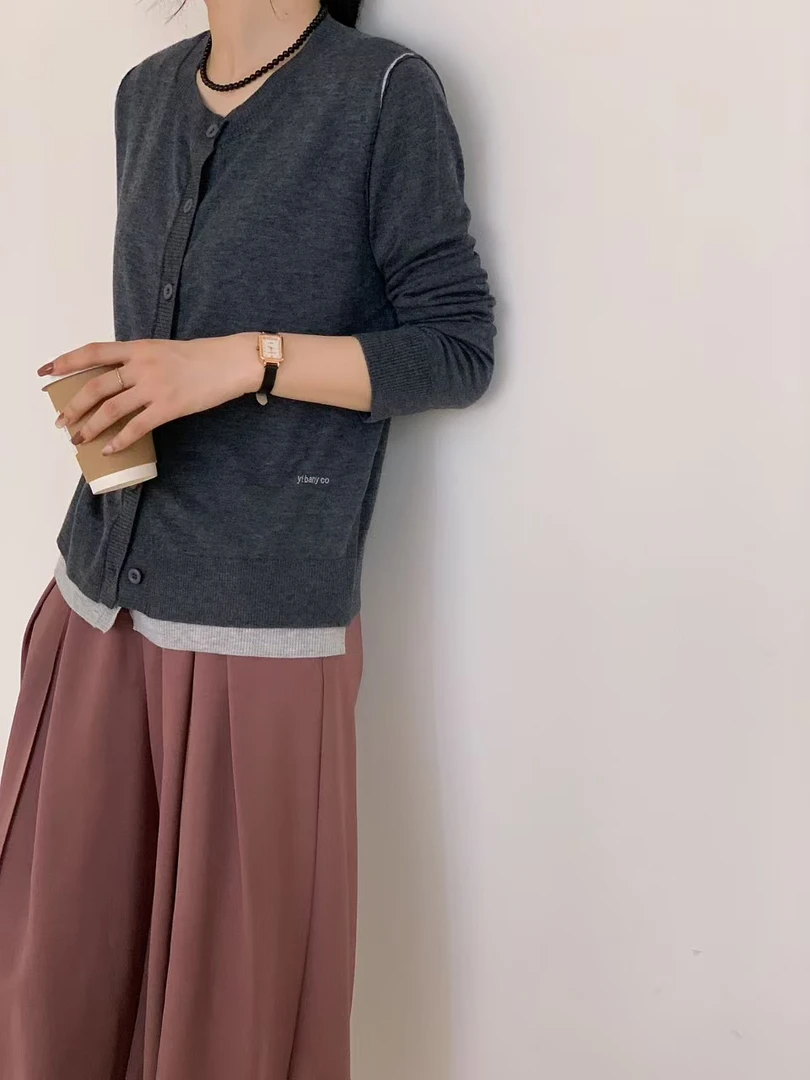 新款超细羊毛针织开衫女撞色百搭假两件针织毛衣9543