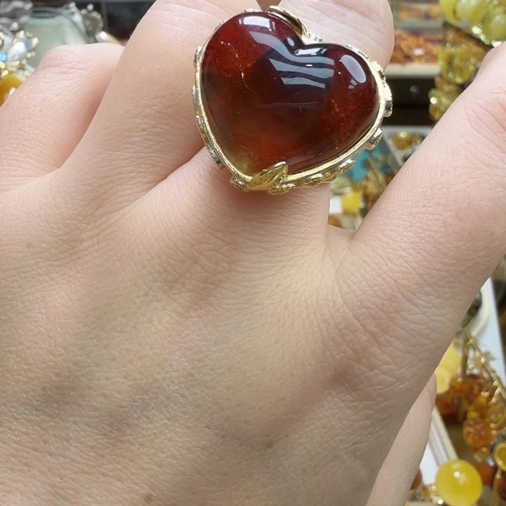 琥珀未镶嵌珠宝奇石